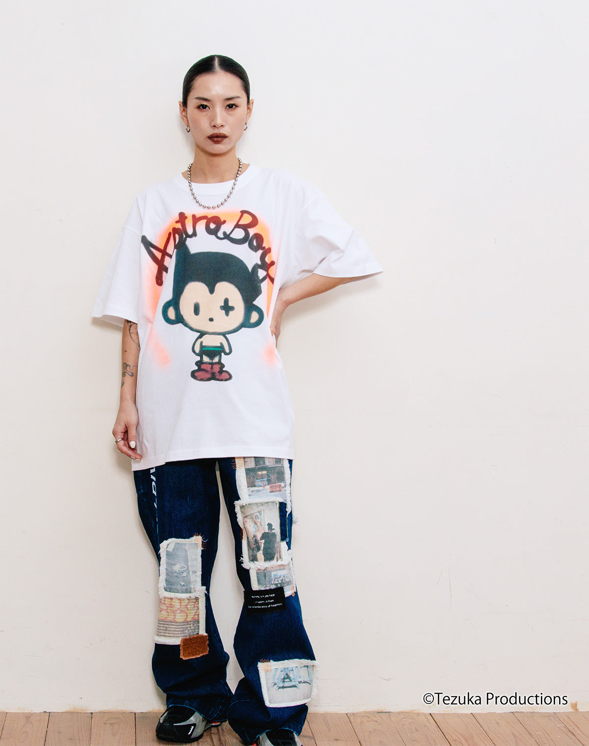 SHINICHIROINUI × Tezuka world】Thumb Doll Spray Tshirt – guernika