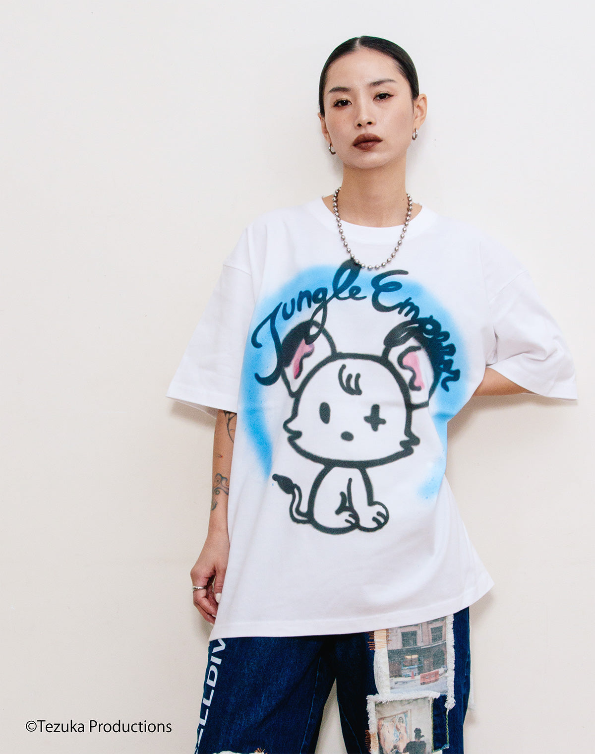 SHINICHIROINUI × Tezuka world】Thumb Doll Spray Tshirt – guernika