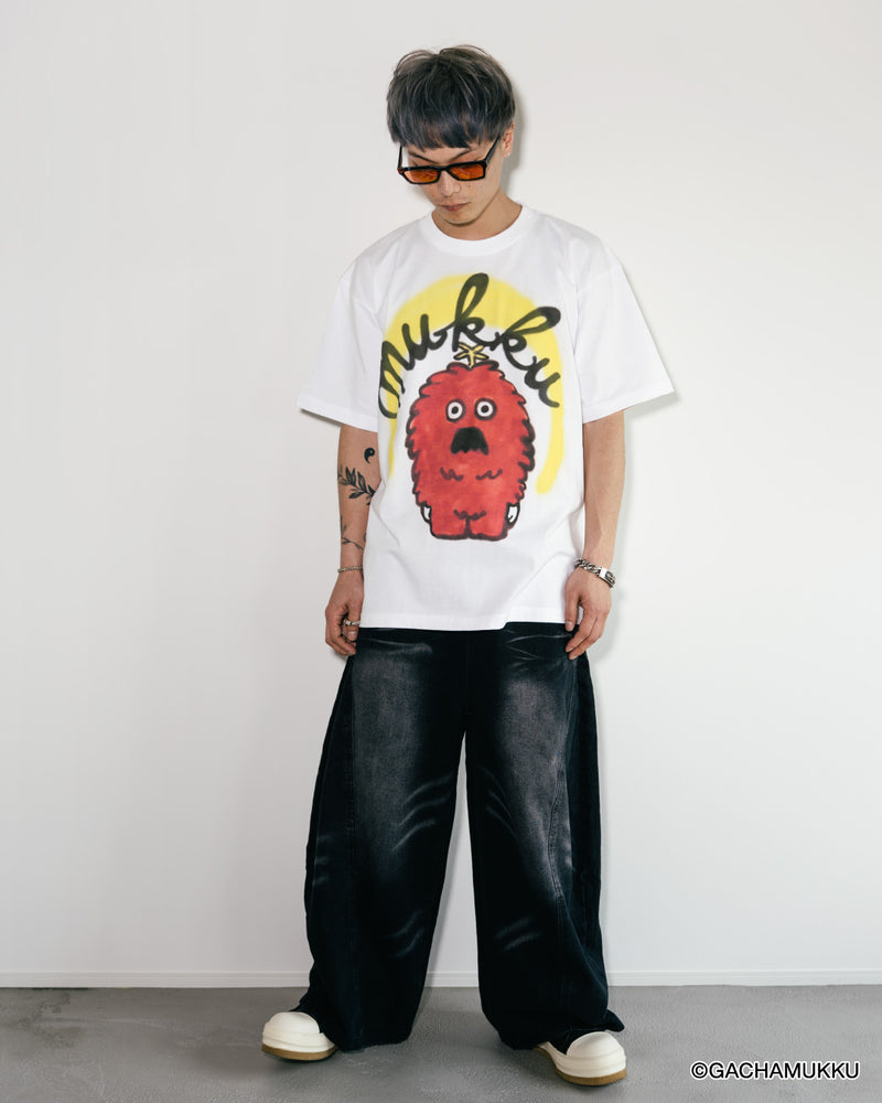 guernika×ガチャピン・ムック】MUKKU Thumb Doll Spray T-Shirt